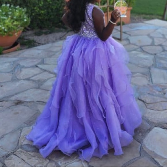 Stunning purple pageant dress - Picture 4 of 4